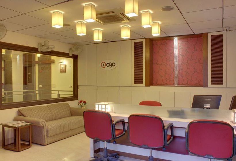 Hotel Oyo Premium Cyber City 9