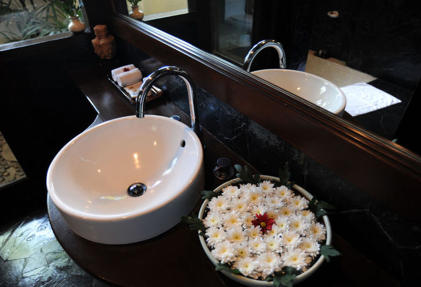 All Inclusive 4 Bedroom Beach Front 12