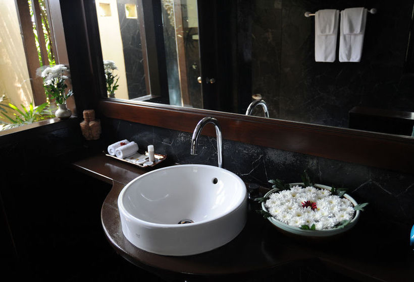 All Inclusive 4 Bedroom Beach Front 6