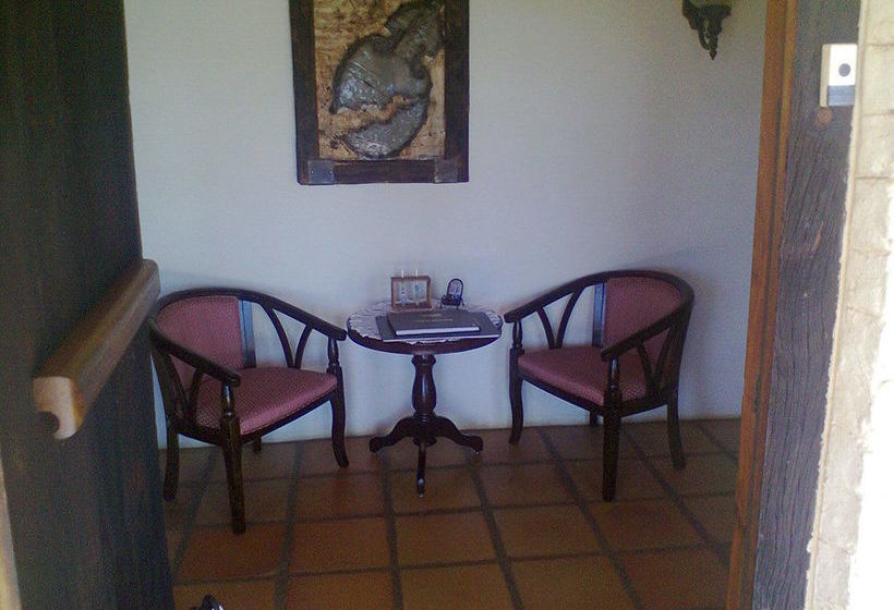 Pension Maclear Manor Guesthouse 1