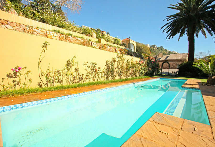 Bed and Breakfast 12 On Hillel Guest Manor 12