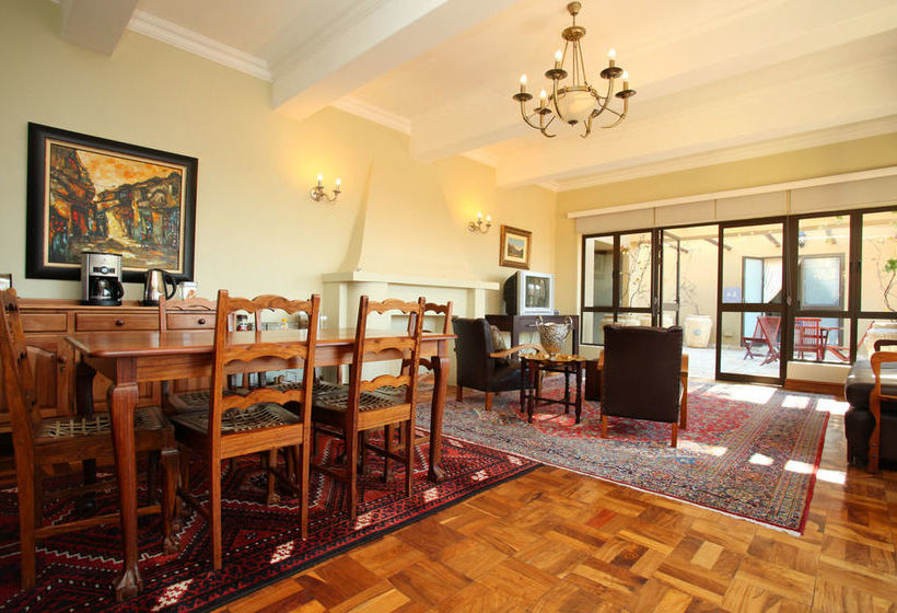 Bed and Breakfast 12 On Hillel Guest Manor 15