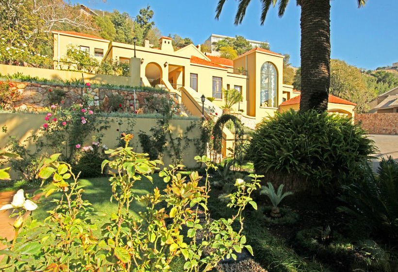 Bed and Breakfast 12 On Hillel Guest Manor 18