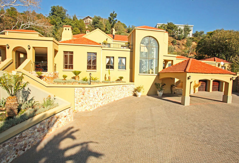 Bed and Breakfast 12 On Hillel Guest Manor 19