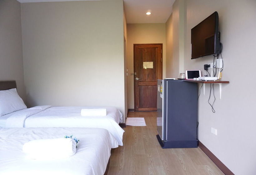 Hotel Chompu Nakarin Apartment 12