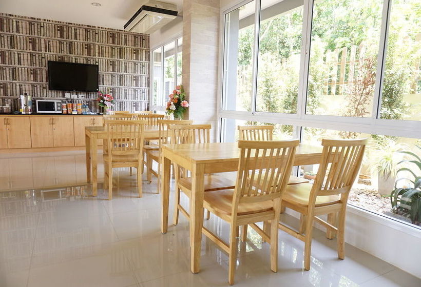 Hotel Chompu Nakarin Apartment 6