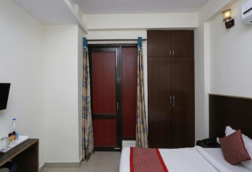 Hotel Oyo Rooms Noida Oidb Sector 70 12