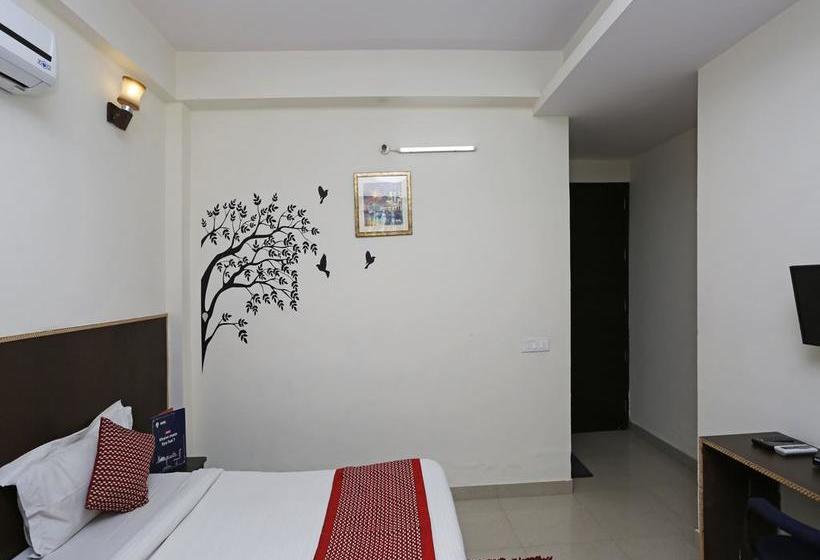 Hotel Oyo Rooms Noida Oidb Sector 70 13