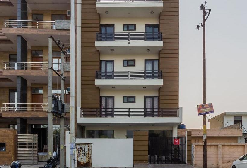 Hotel Oyo Rooms Noida Oidb Sector 70 3