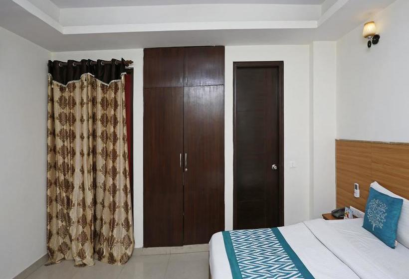 Hotel Oyo Rooms Noida Oidb Sector 70 6
