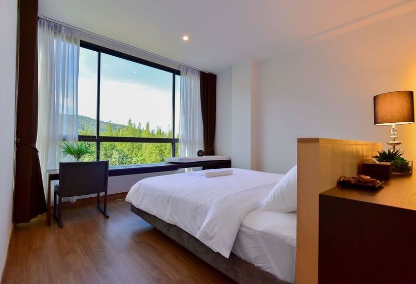 Hill Myna Condominium 10