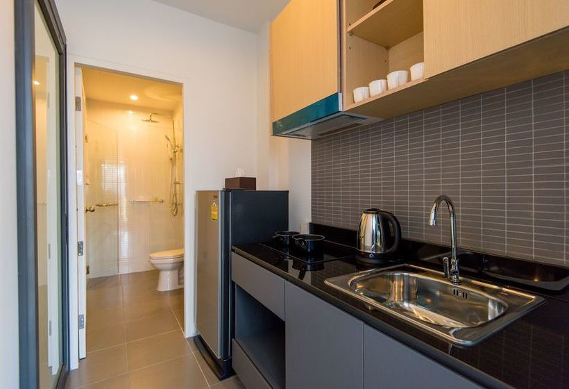 Hill Myna Condominium 16