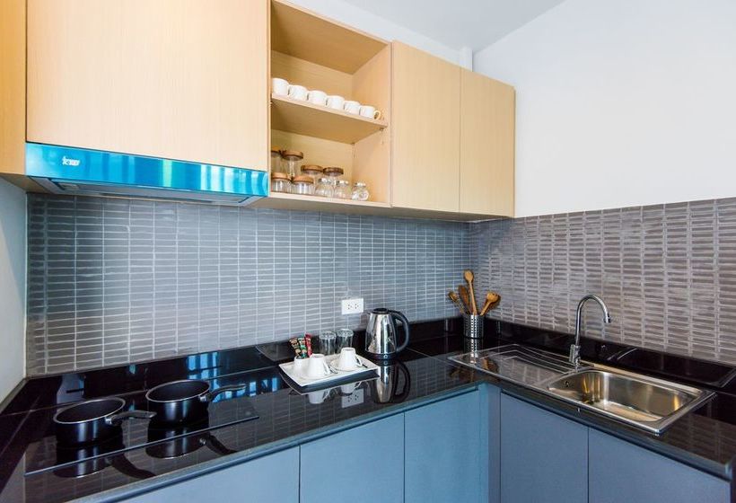 Hill Myna Condominium 17