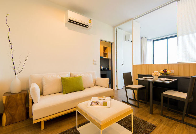 Hill Myna Condominium 19