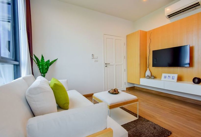 Hill Myna Condominium 20