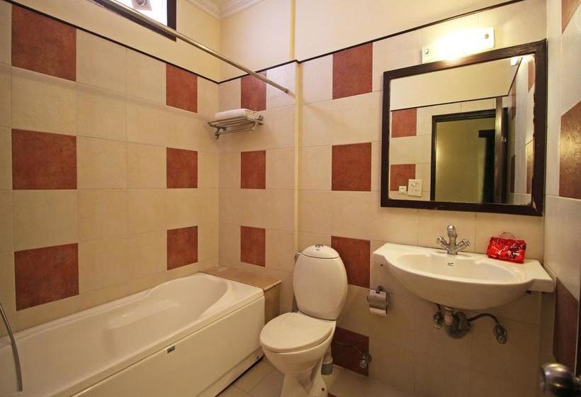 Hotel Oyo Flagship Huda City Centre 9