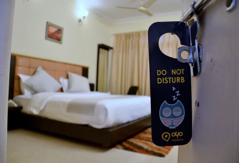 Hotel Oyo Premium Manoj Pandey Chowk 12