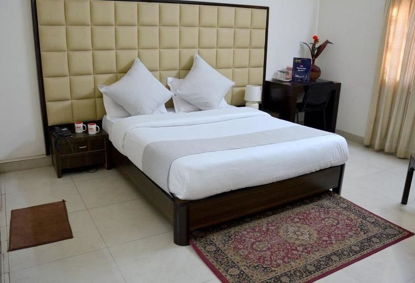 Hotel Oyo Premium Manoj Pandey Chowk 16