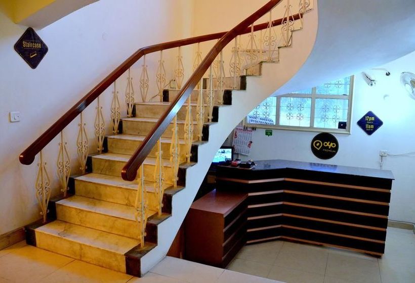 Hotel Oyo Premium Manoj Pandey Chowk 2