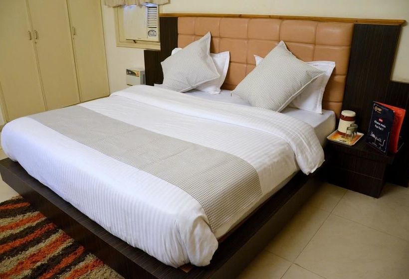 Hotel Oyo Premium Manoj Pandey Chowk 20