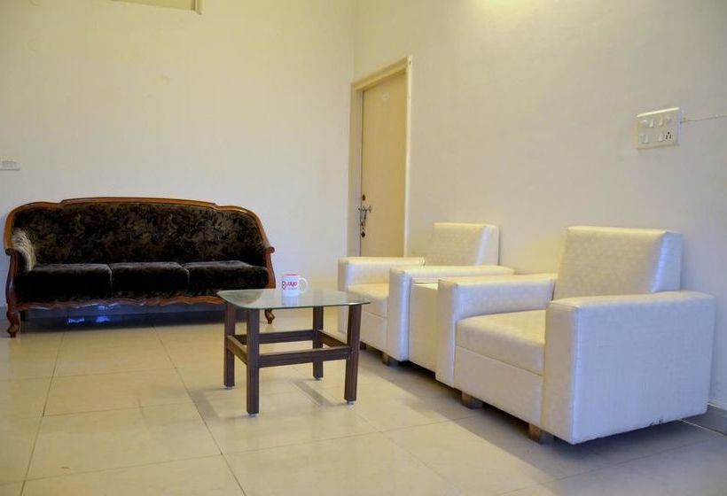 Hotel Oyo Premium Manoj Pandey Chowk 5