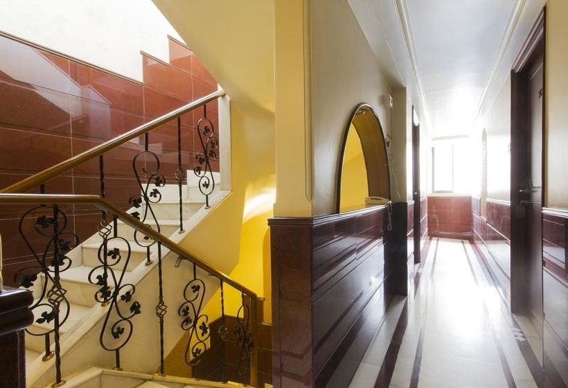 Hotel Oyo Premium Sion Railway Station 14