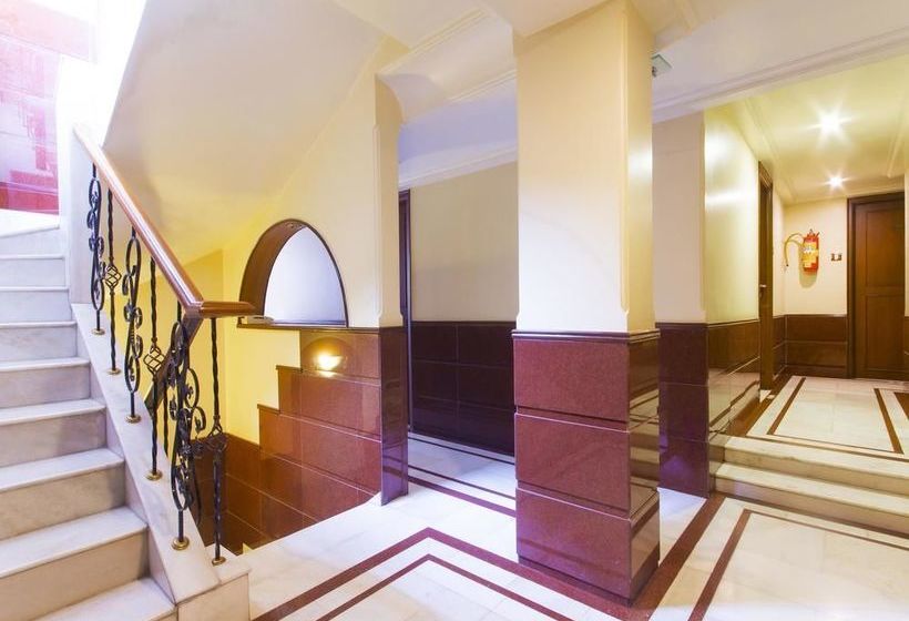 Hotel Oyo Premium Sion Railway Station 15