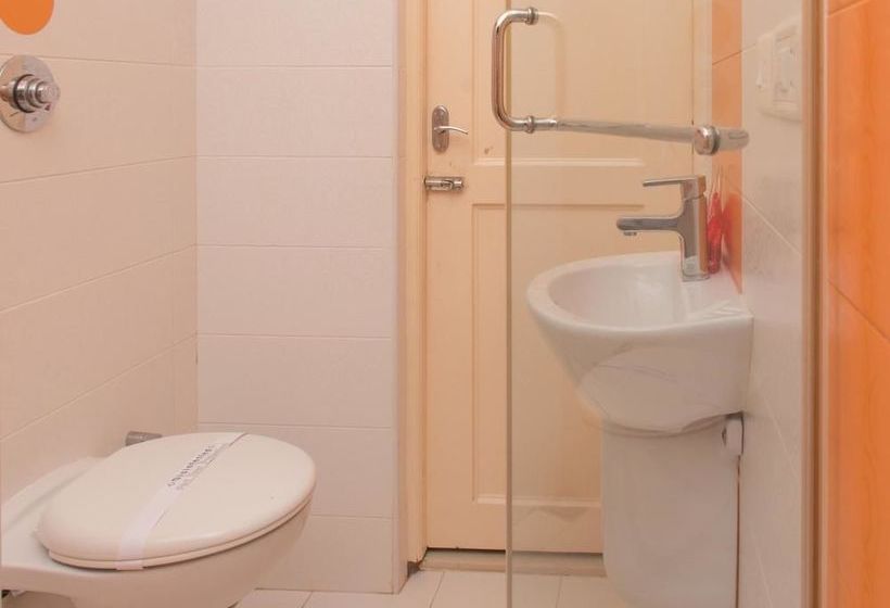 Hotel Oyo Rooms Kovalam Beach Road 11