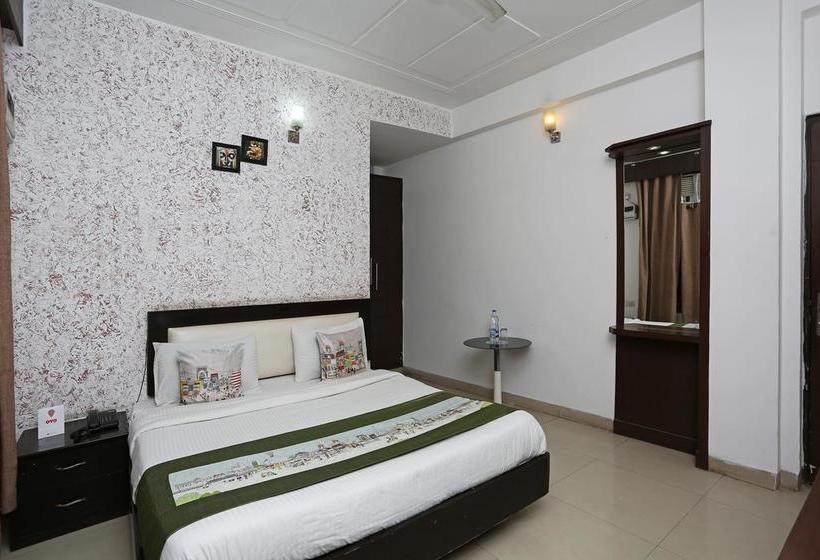 Hotel Oyo Rooms Sector 57 4