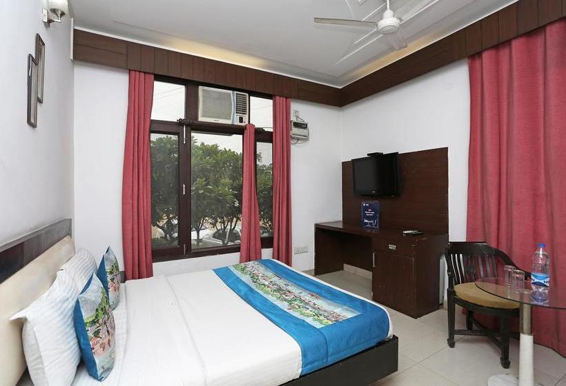 Hotel Oyo Rooms Sector 57 9