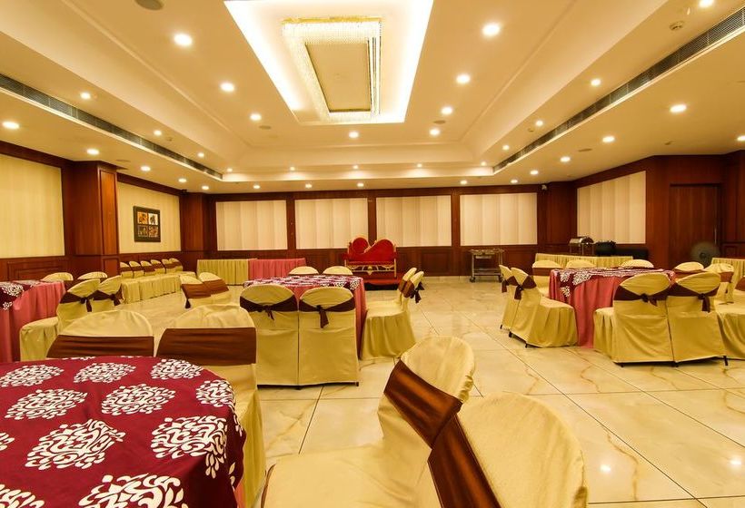 Hotel Oyo Premium Husadiya Chauraha 16
