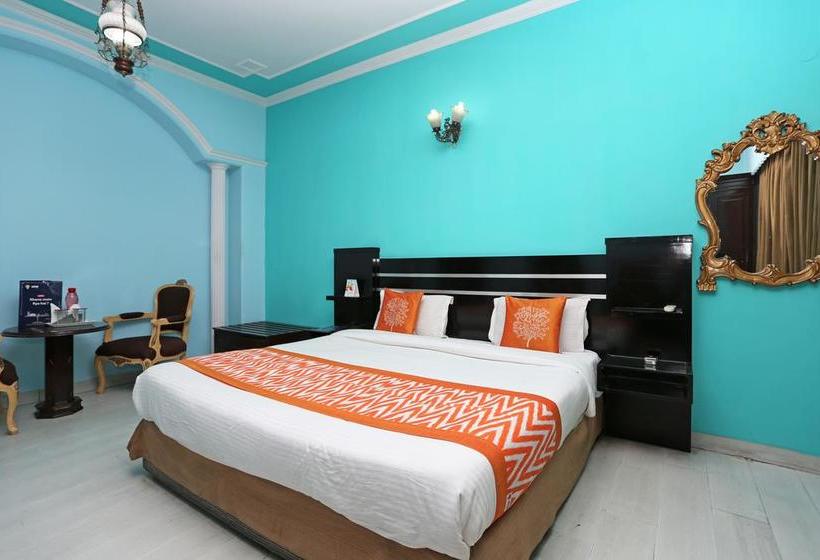 Hotel Oyo Rooms Near Akashneem Marg 4