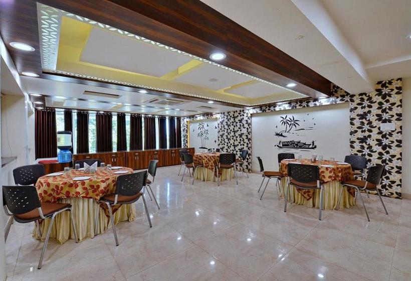 Hotel Oyo Premium Hanuman Mandir 1