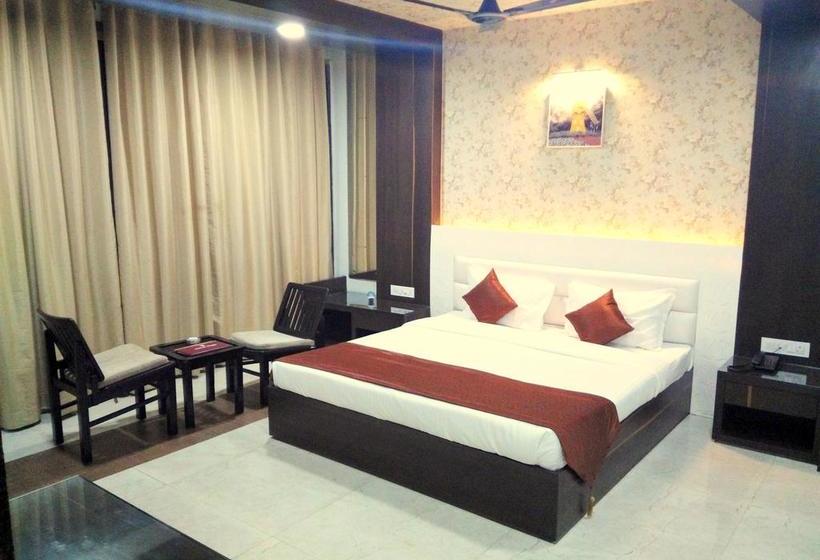 Hotel Oyo Premium Hanuman Mandir 11