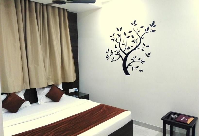 Hotel Oyo Premium Hanuman Mandir 13