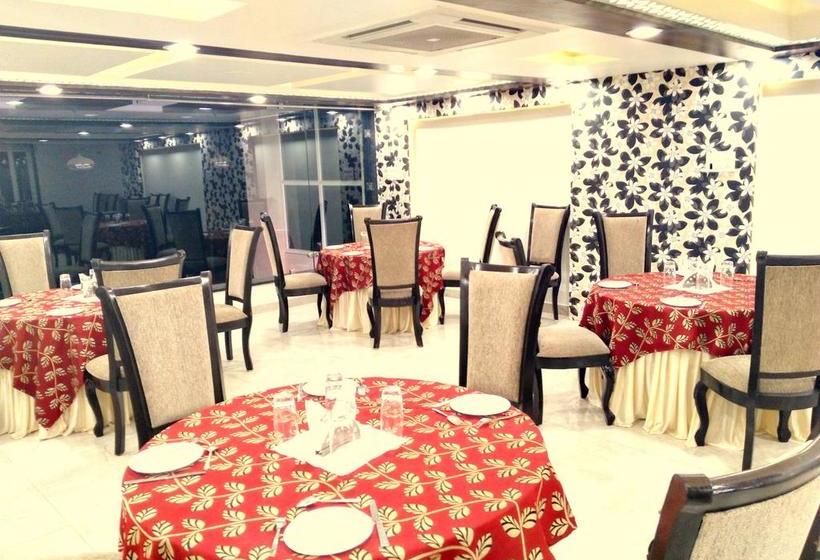 Hotel Oyo Premium Hanuman Mandir 14