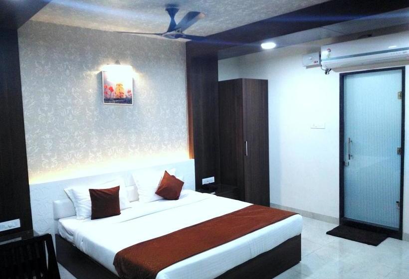 Hotel Oyo Premium Hanuman Mandir 15