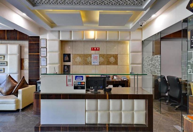 Hotel Oyo Premium Hanuman Mandir 2