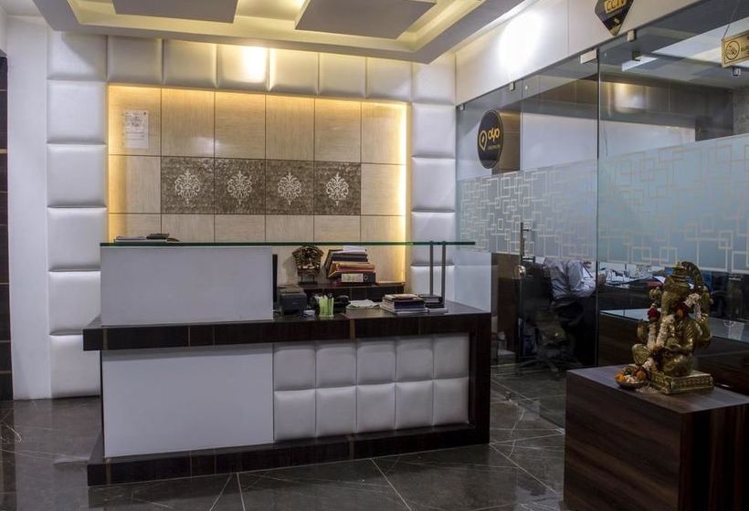 Hotel Oyo Premium Hanuman Mandir 20
