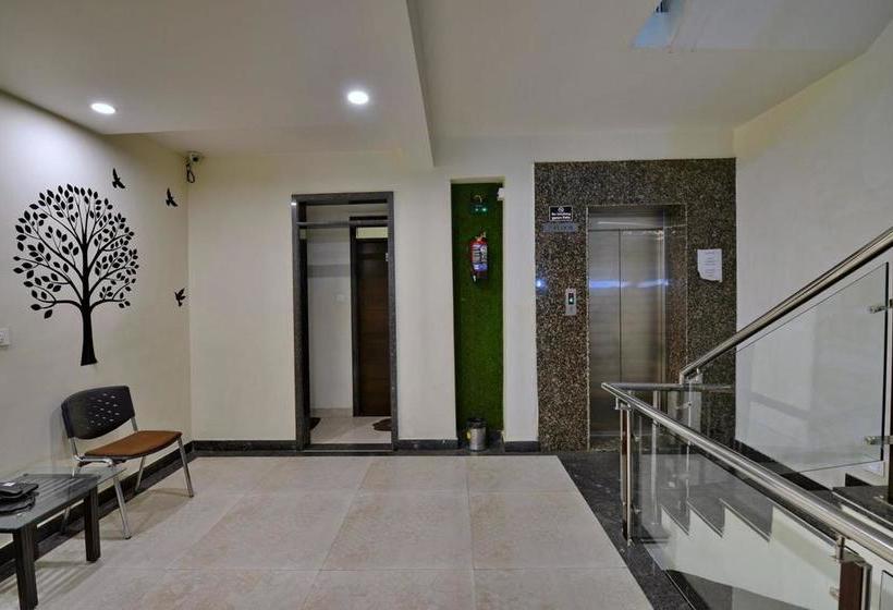 Hotel Oyo Premium Hanuman Mandir 5