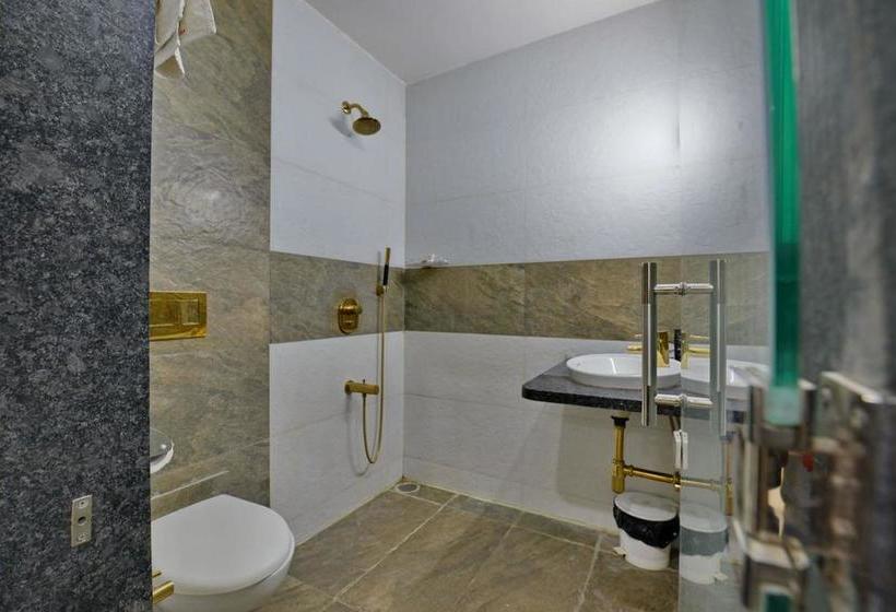 Hotel Oyo Premium Hanuman Mandir 6