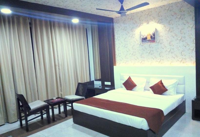 Hotel Oyo Premium Hanuman Mandir 8