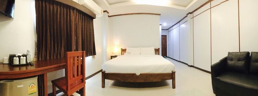 Pensión Ez House & Cafe Sukhothai