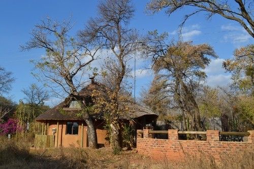 Hotel The Ostrich Manor 15