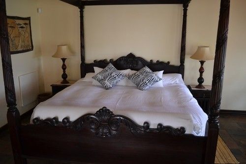 Hotel The Ostrich Manor 2