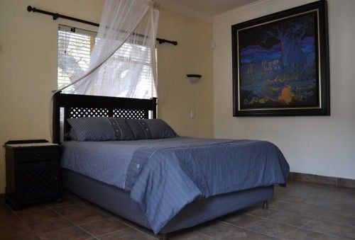 Hotel The Ostrich Manor 3