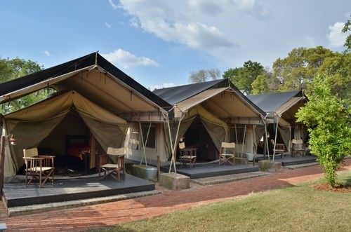 Hotel The Ostrich Manor 5