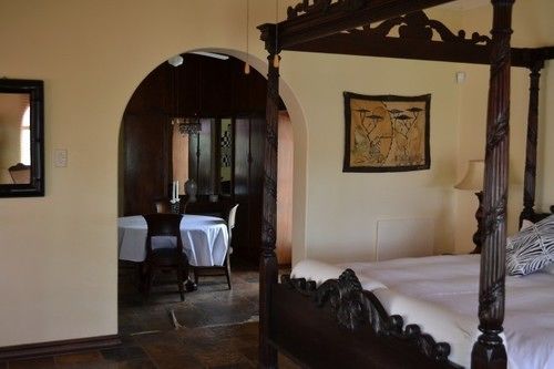 Hotel The Ostrich Manor 8