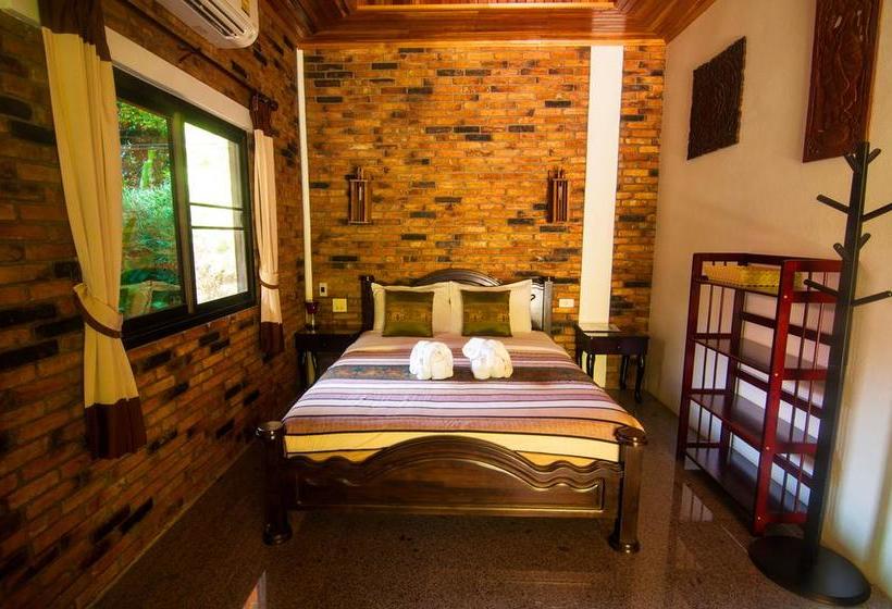 Khao Sok Hotel & Spa 20