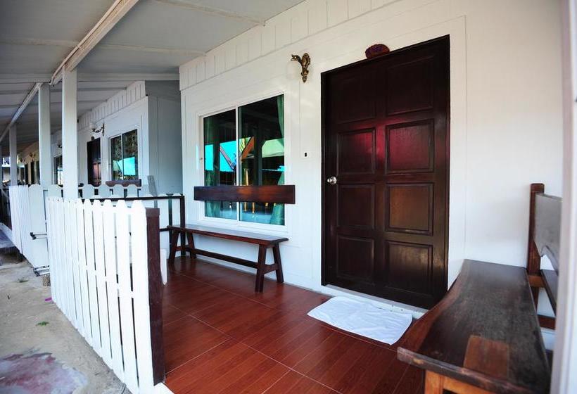 Phi Phi Twin Palms Bungalows 16